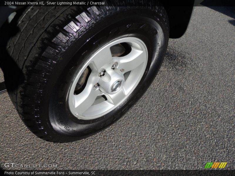 Silver Lightning Metallic / Charcoal 2004 Nissan Xterra XE