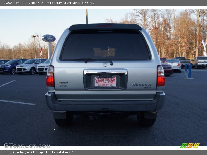 Millennium Silver Metallic / Gray 2002 Toyota 4Runner SR5