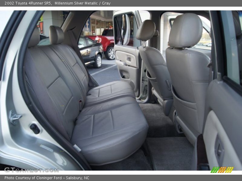 Millennium Silver Metallic / Gray 2002 Toyota 4Runner SR5