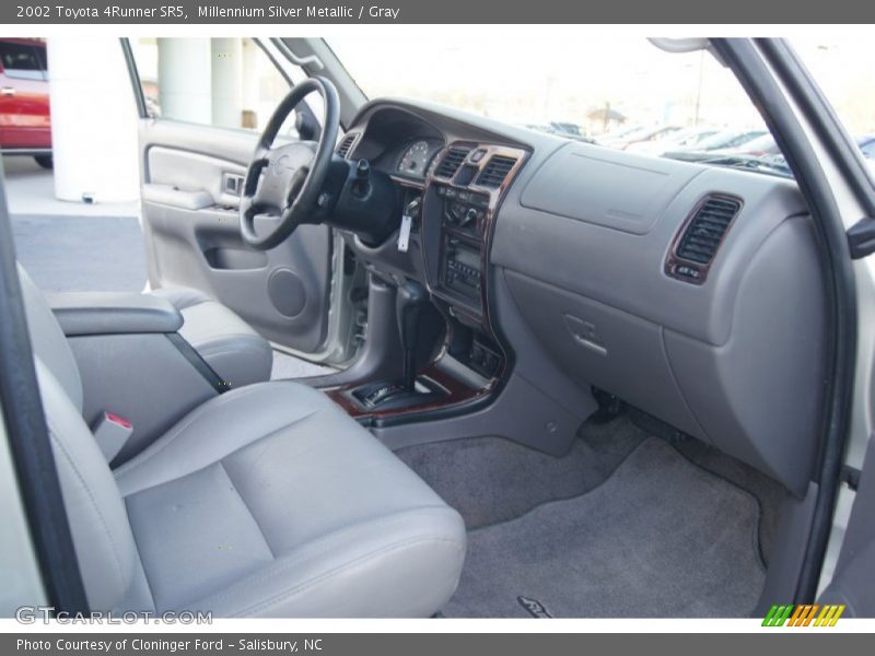 Millennium Silver Metallic / Gray 2002 Toyota 4Runner SR5