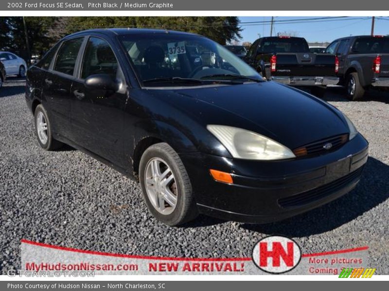Pitch Black / Medium Graphite 2002 Ford Focus SE Sedan
