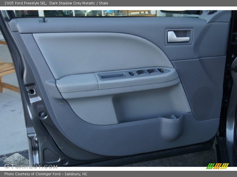 Dark Shadow Grey Metallic / Shale 2005 Ford Freestyle SEL