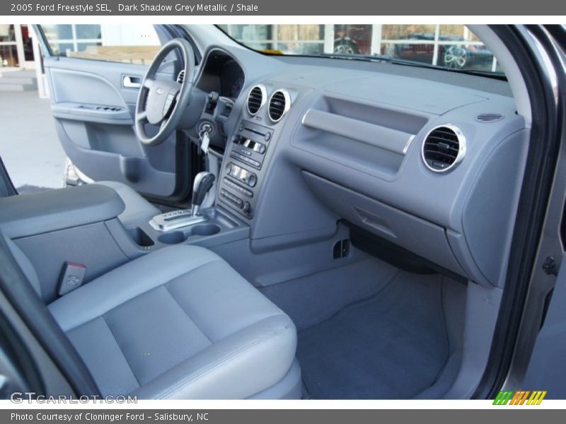 Dark Shadow Grey Metallic / Shale 2005 Ford Freestyle SEL