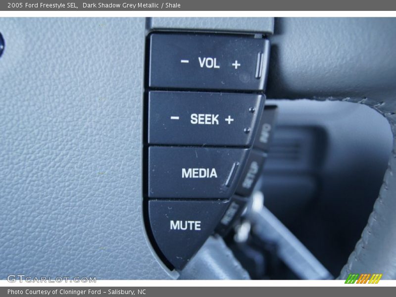 Dark Shadow Grey Metallic / Shale 2005 Ford Freestyle SEL
