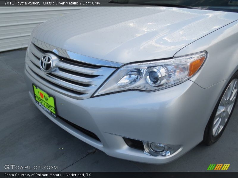 Classic Silver Metallic / Light Gray 2011 Toyota Avalon