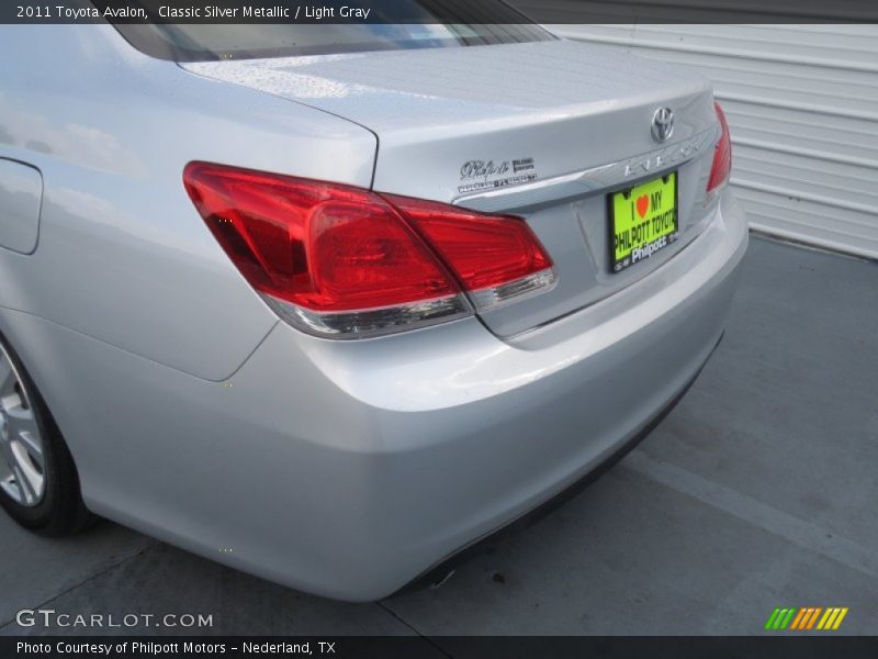 Classic Silver Metallic / Light Gray 2011 Toyota Avalon