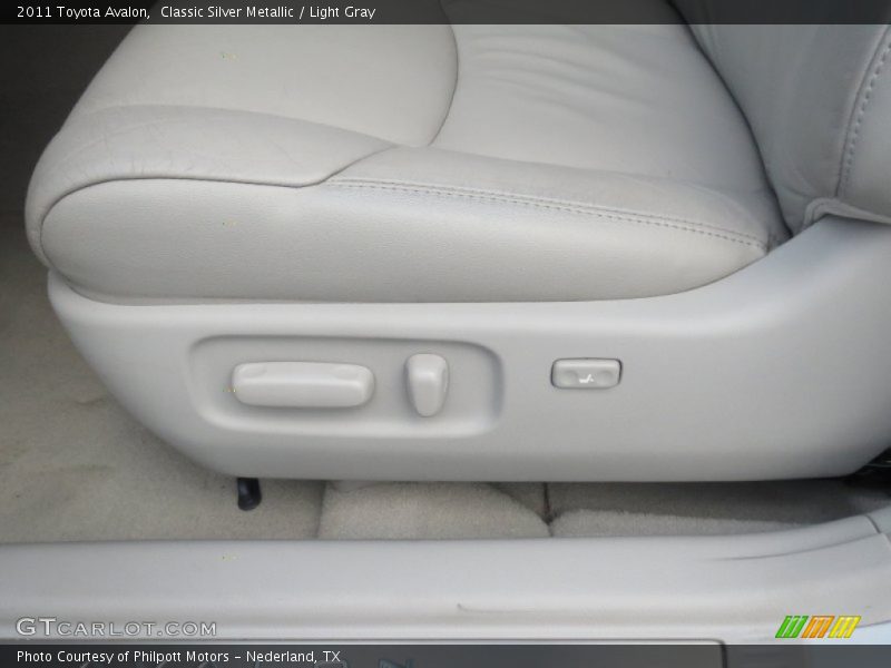 Classic Silver Metallic / Light Gray 2011 Toyota Avalon