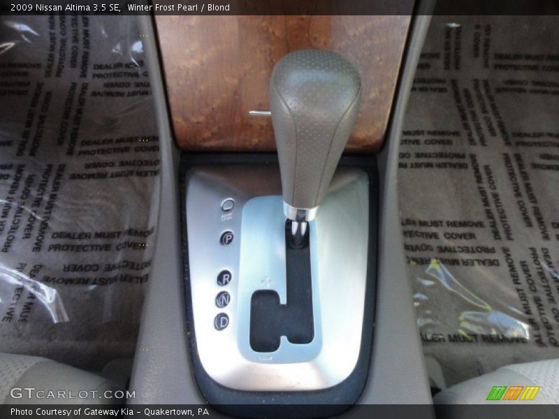 Winter Frost Pearl / Blond 2009 Nissan Altima 3.5 SE