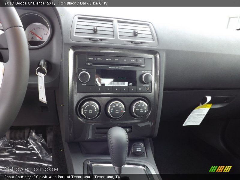 Pitch Black / Dark Slate Gray 2013 Dodge Challenger SXT