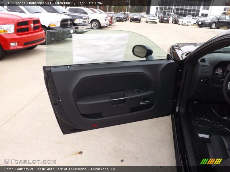 Pitch Black / Dark Slate Gray 2013 Dodge Challenger SXT
