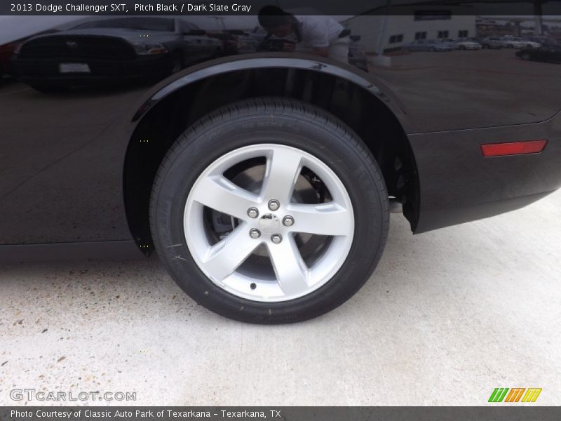 Pitch Black / Dark Slate Gray 2013 Dodge Challenger SXT