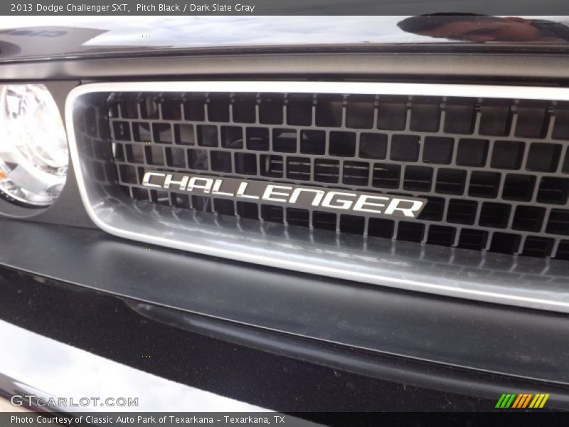Pitch Black / Dark Slate Gray 2013 Dodge Challenger SXT