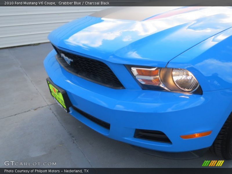 Grabber Blue / Charcoal Black 2010 Ford Mustang V6 Coupe