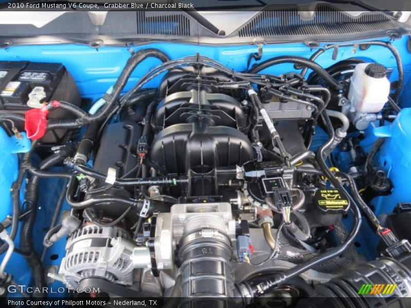  2010 Mustang V6 Coupe Engine - 4.0 Liter SOHC 12-Valve V6