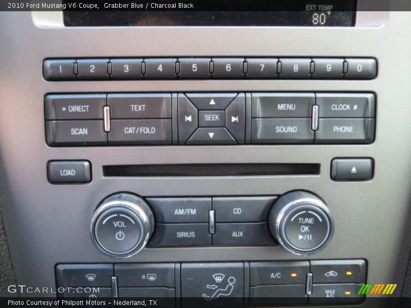 Controls of 2010 Mustang V6 Coupe