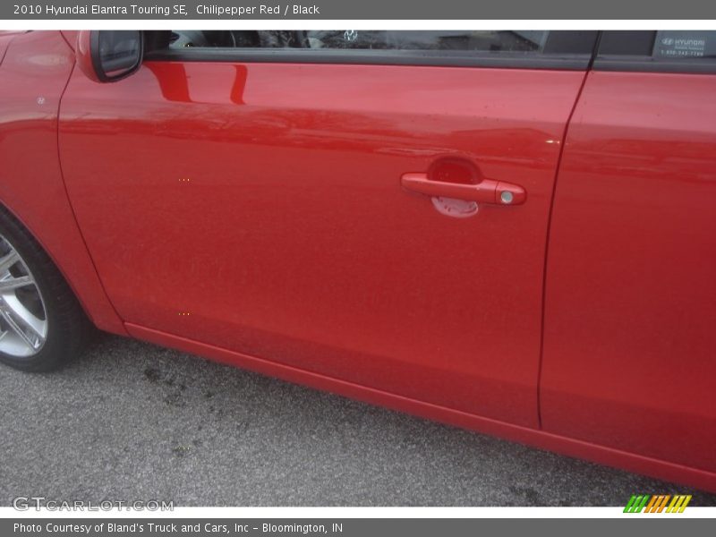 Chilipepper Red / Black 2010 Hyundai Elantra Touring SE