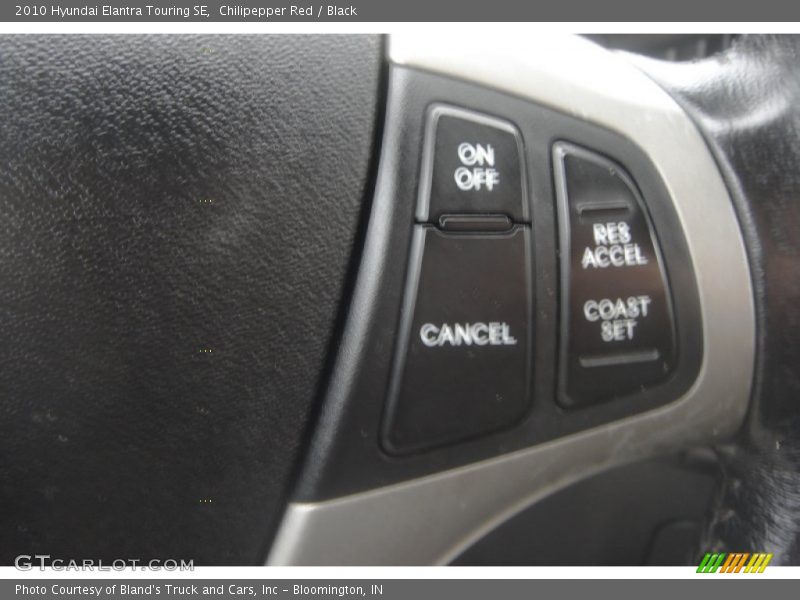 Chilipepper Red / Black 2010 Hyundai Elantra Touring SE