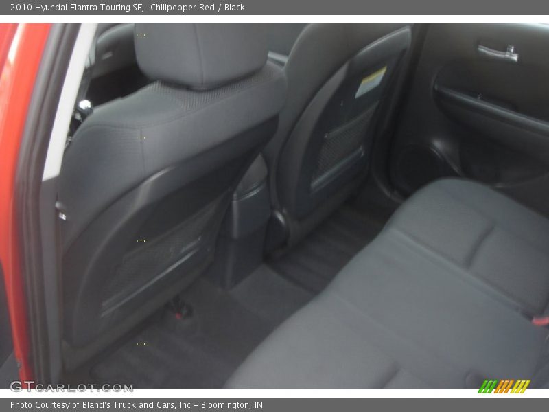 Chilipepper Red / Black 2010 Hyundai Elantra Touring SE