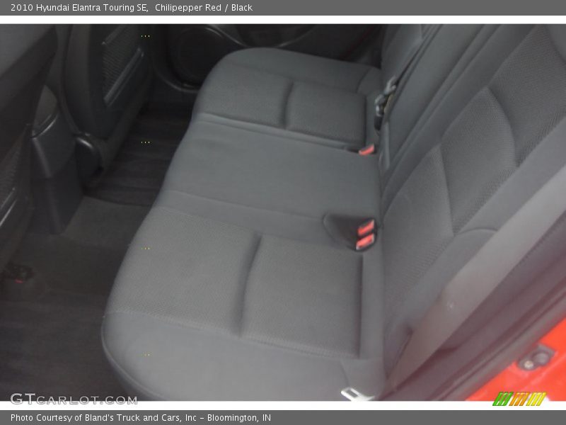 Chilipepper Red / Black 2010 Hyundai Elantra Touring SE