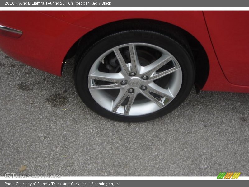 Chilipepper Red / Black 2010 Hyundai Elantra Touring SE