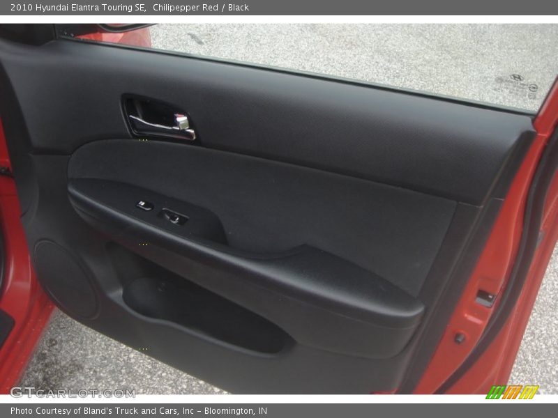 Chilipepper Red / Black 2010 Hyundai Elantra Touring SE