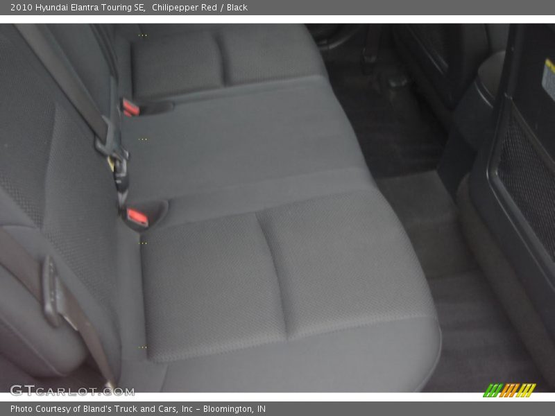 Chilipepper Red / Black 2010 Hyundai Elantra Touring SE