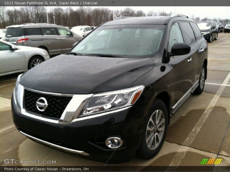 Super Black / Charcoal 2013 Nissan Pathfinder SL 4x4