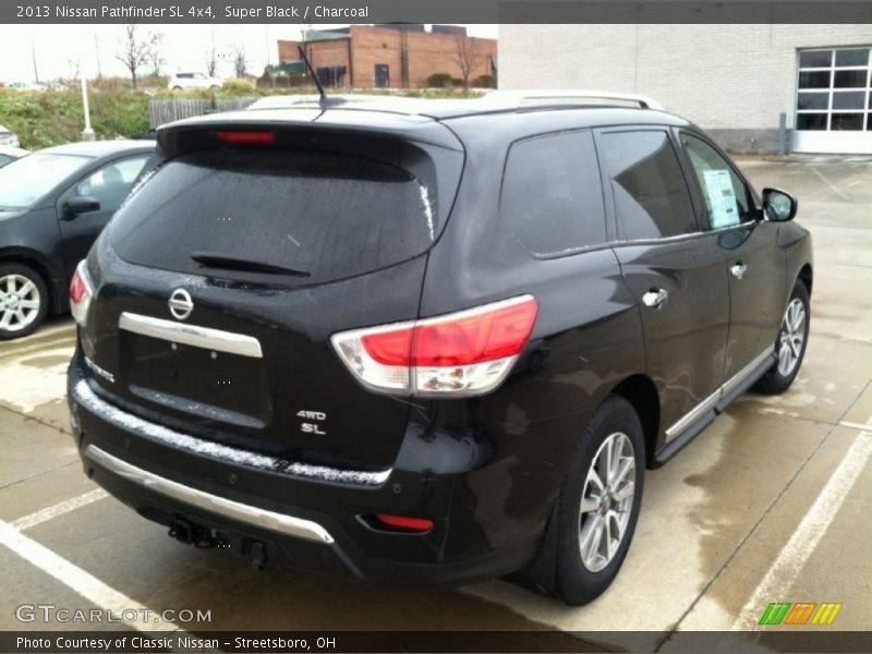 Super Black / Charcoal 2013 Nissan Pathfinder SL 4x4