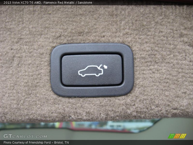 Controls of 2013 XC70 T6 AWD