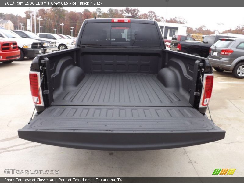  2013 1500 Laramie Crew Cab 4x4 Trunk