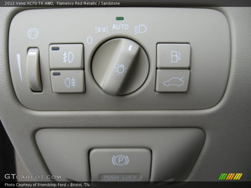 Controls of 2013 XC70 T6 AWD