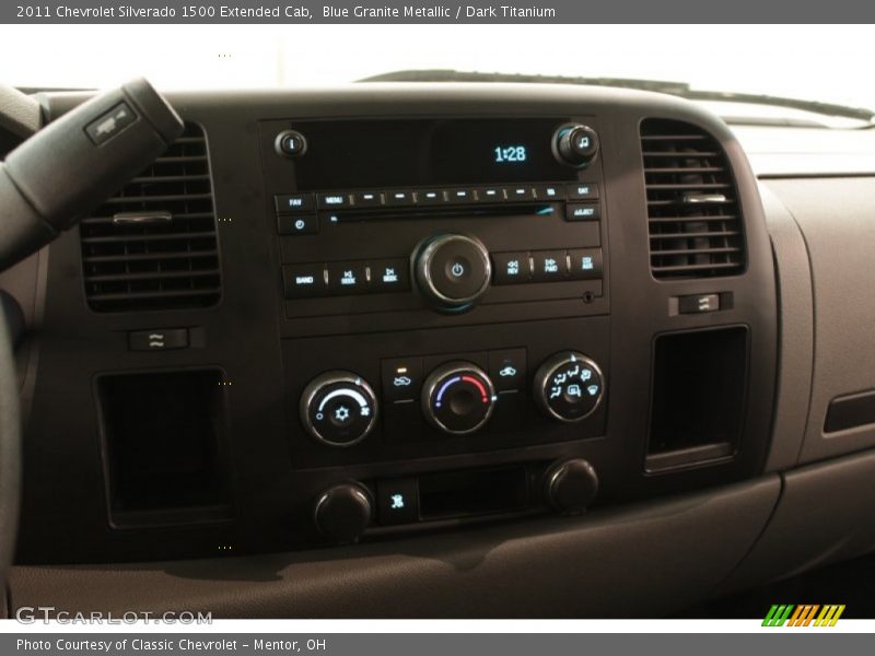 Controls of 2011 Silverado 1500 Extended Cab