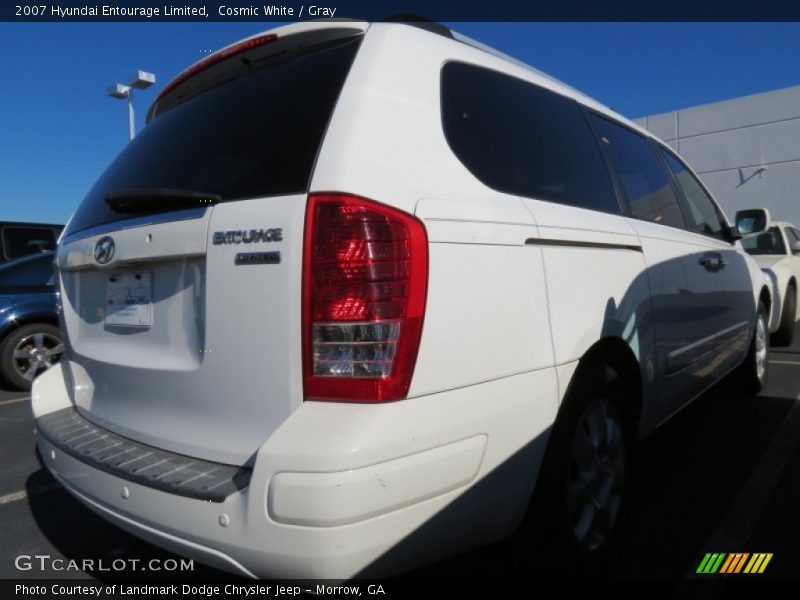 Cosmic White / Gray 2007 Hyundai Entourage Limited