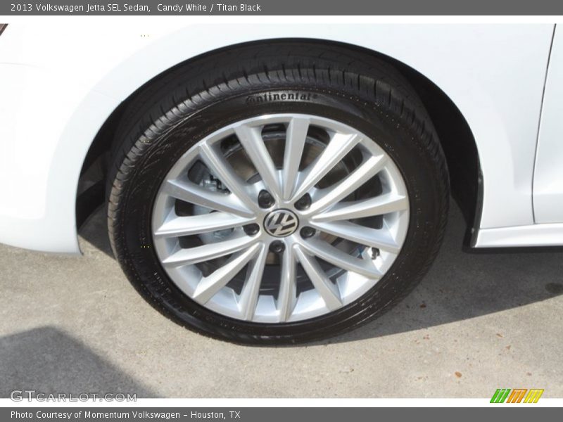 Candy White / Titan Black 2013 Volkswagen Jetta SEL Sedan