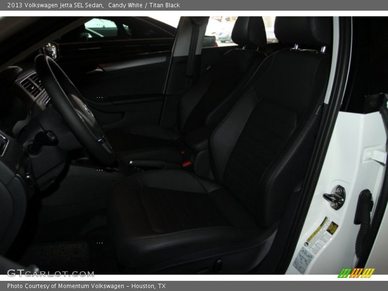 Candy White / Titan Black 2013 Volkswagen Jetta SEL Sedan