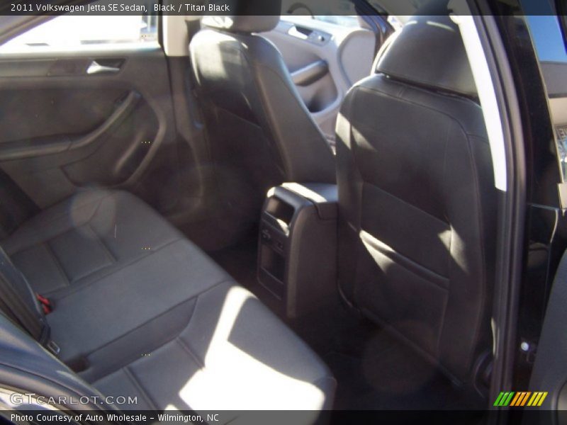 Black / Titan Black 2011 Volkswagen Jetta SE Sedan