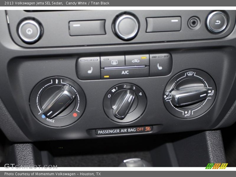 Candy White / Titan Black 2013 Volkswagen Jetta SEL Sedan