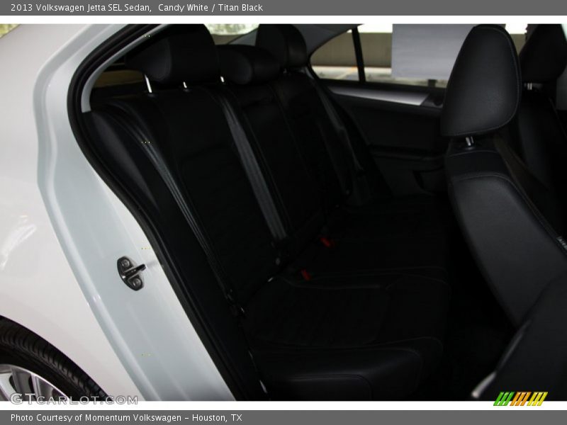 Candy White / Titan Black 2013 Volkswagen Jetta SEL Sedan
