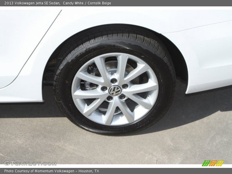 Candy White / Cornsilk Beige 2013 Volkswagen Jetta SE Sedan