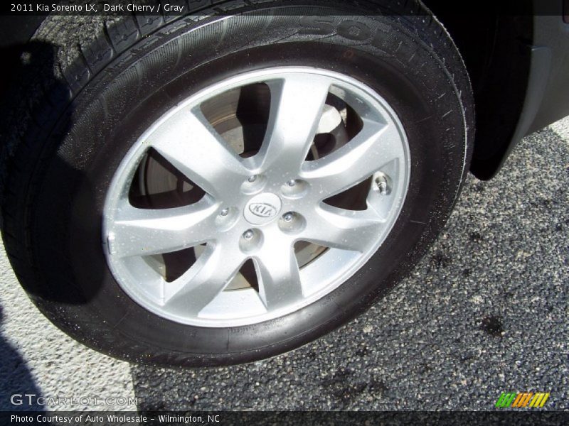 Dark Cherry / Gray 2011 Kia Sorento LX