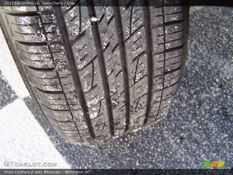 Dark Cherry / Gray 2011 Kia Sorento LX