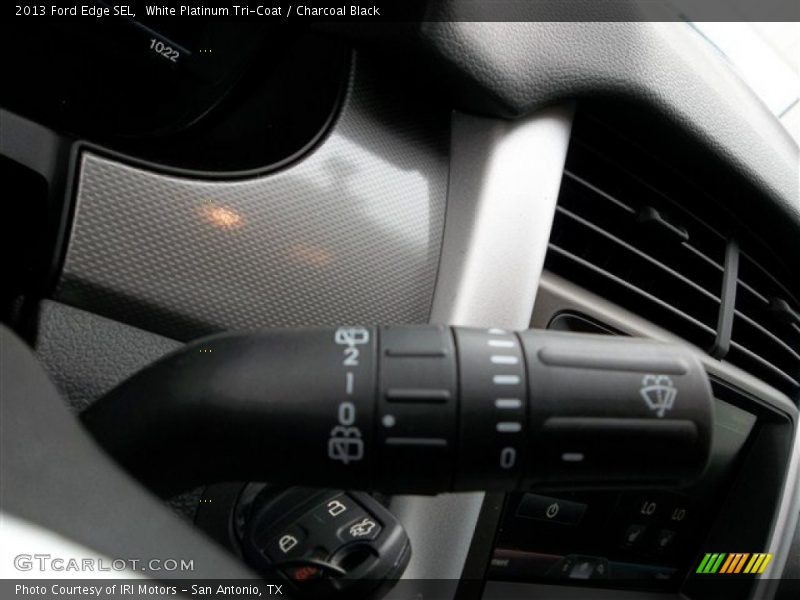 White Platinum Tri-Coat / Charcoal Black 2013 Ford Edge SEL