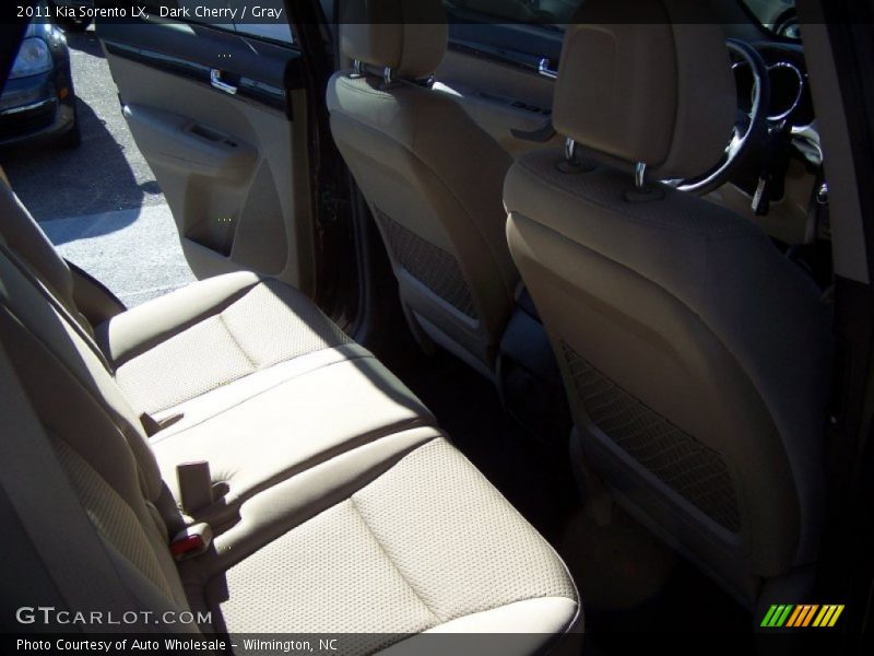 Dark Cherry / Gray 2011 Kia Sorento LX