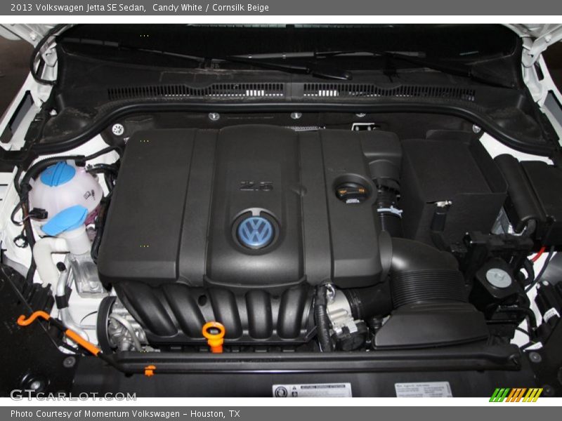 Candy White / Cornsilk Beige 2013 Volkswagen Jetta SE Sedan