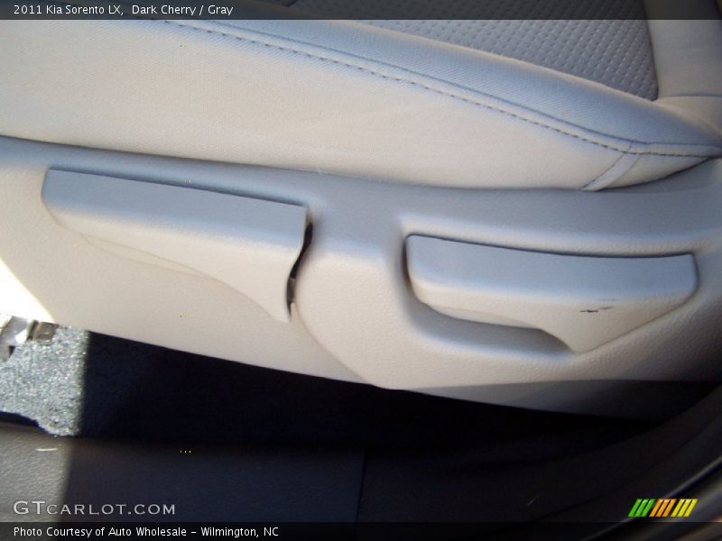 Dark Cherry / Gray 2011 Kia Sorento LX