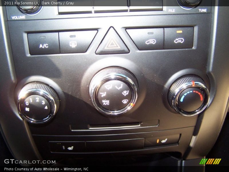 Dark Cherry / Gray 2011 Kia Sorento LX