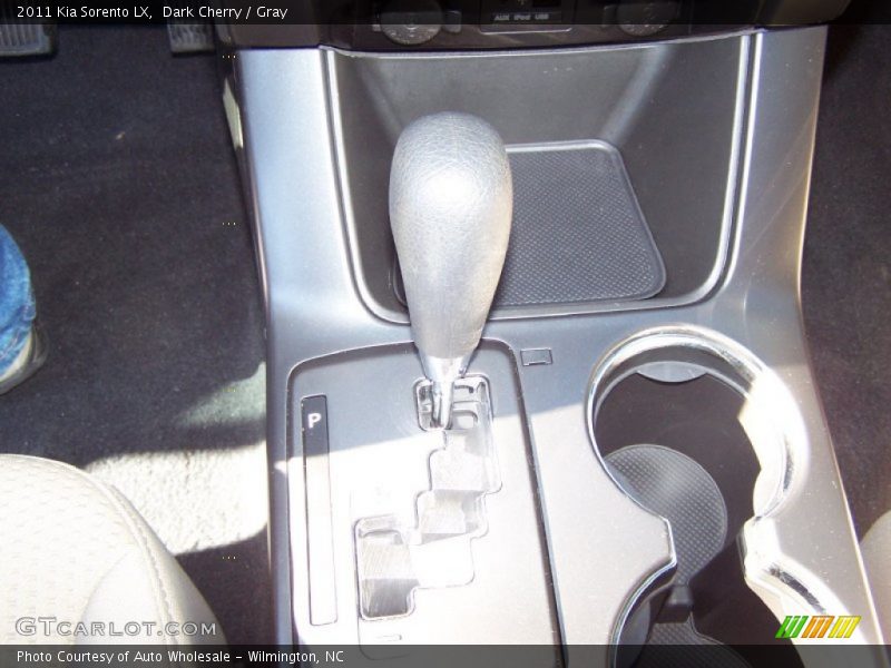 Dark Cherry / Gray 2011 Kia Sorento LX