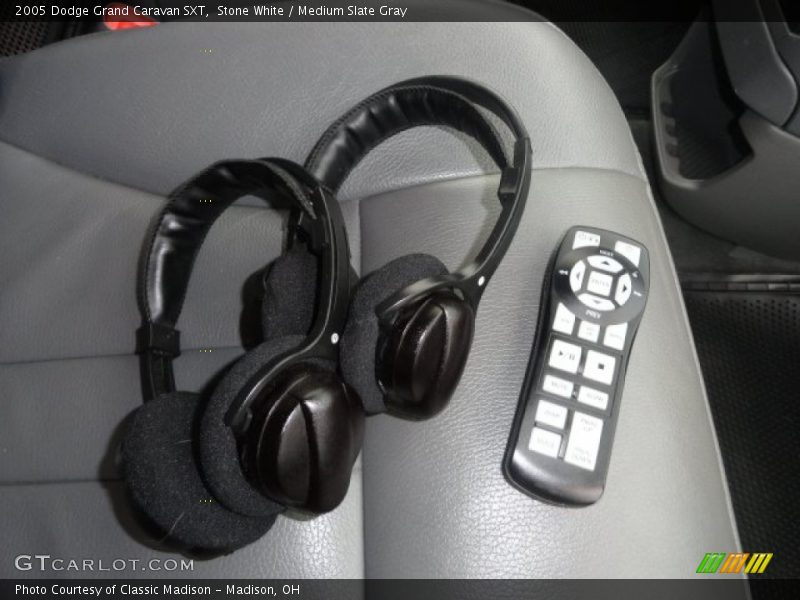 Stone White / Medium Slate Gray 2005 Dodge Grand Caravan SXT
