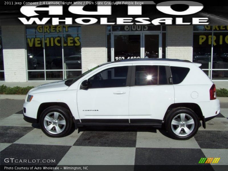 Bright White / Dark Slate Gray/Light Pebble Beige 2011 Jeep Compass 2.4 Latitude