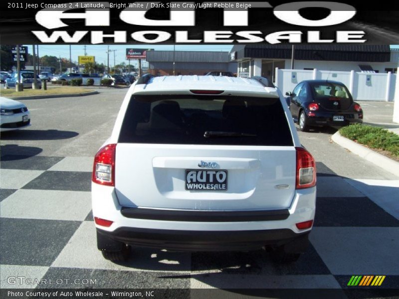 Bright White / Dark Slate Gray/Light Pebble Beige 2011 Jeep Compass 2.4 Latitude